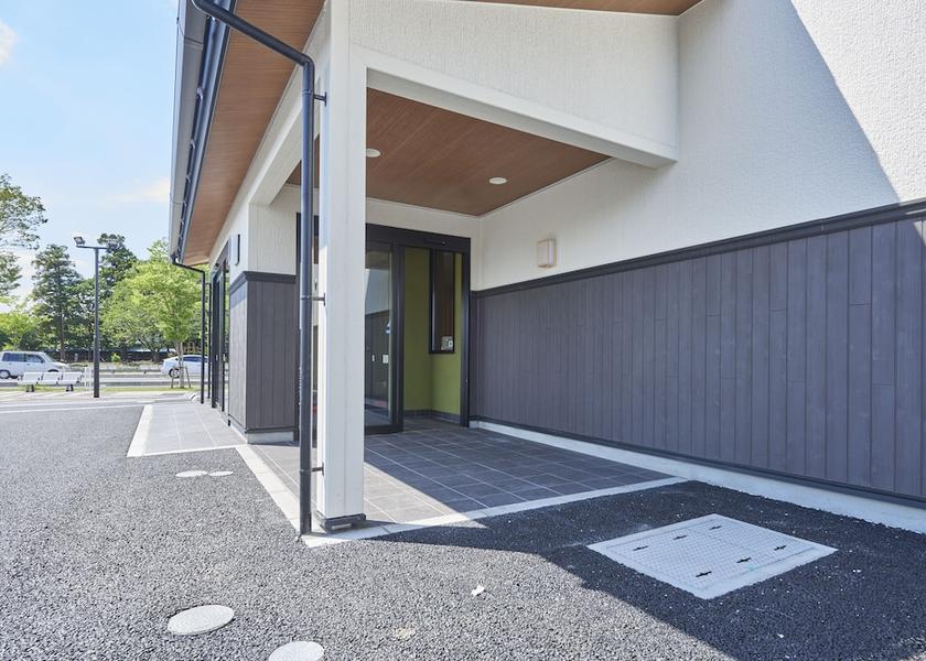 Saitama Honjo Property entrance