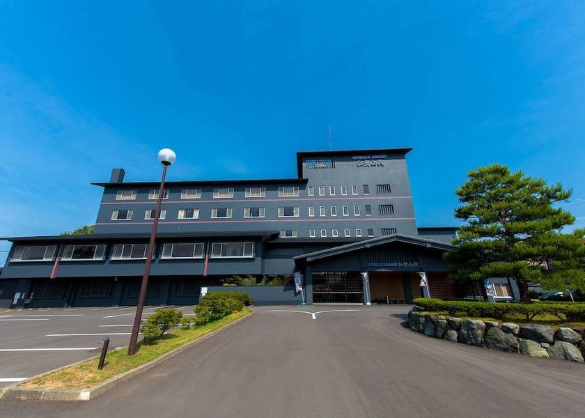 Ishikawa Kaga Exterior