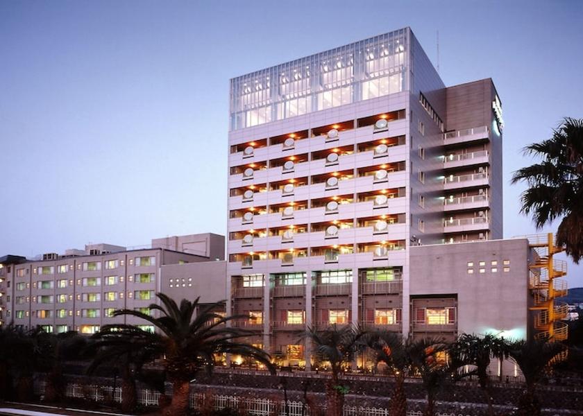 Shizuoka Ito Front of property - evening/night