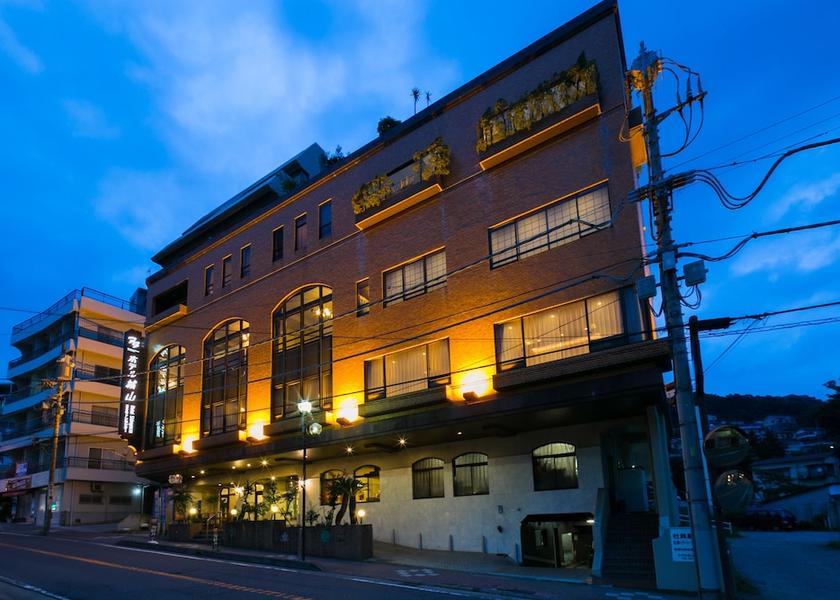 Kanagawa Yugawara Facade