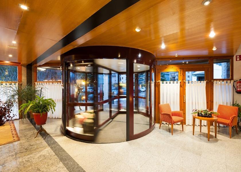 Aragon Benasque Interior Entrance