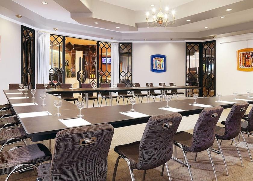  Libreville Meeting Room