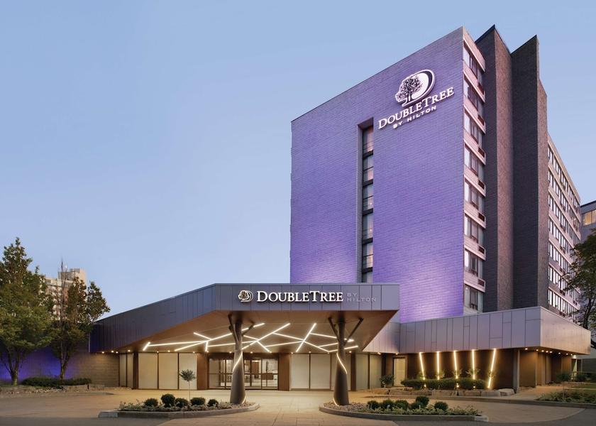 Ontario Mississauga Exterior Detail