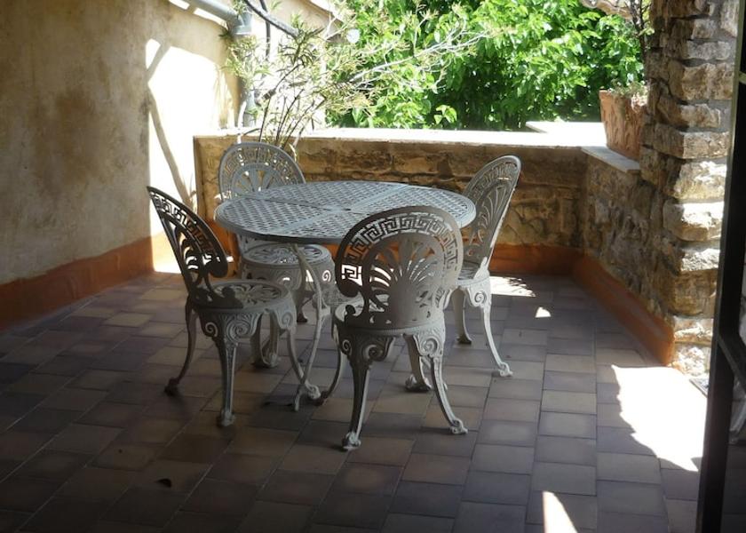 Occitanie Arpaillargues Terrace