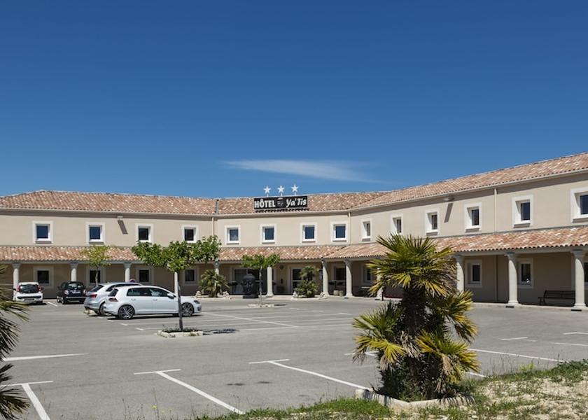 Occitanie Saint-Laurent-des-Arbres Parking