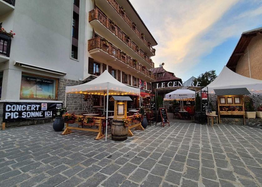 Auvergne-Rhône-Alpes Valloire Terrace