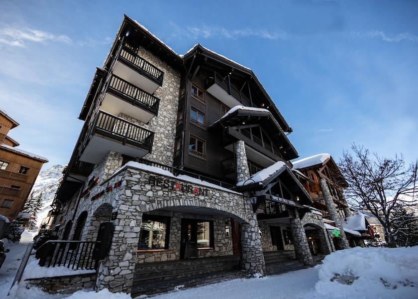 Auvergne-Rhône-Alpes Val-d'Isere Front of property