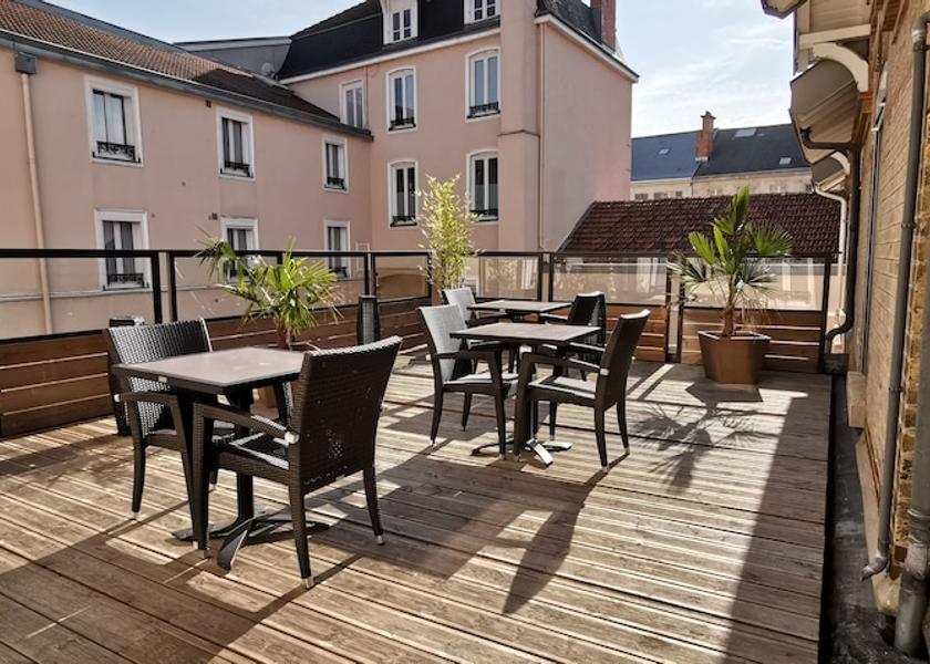 Grand Est Chalons-en-Champagne Terrace
