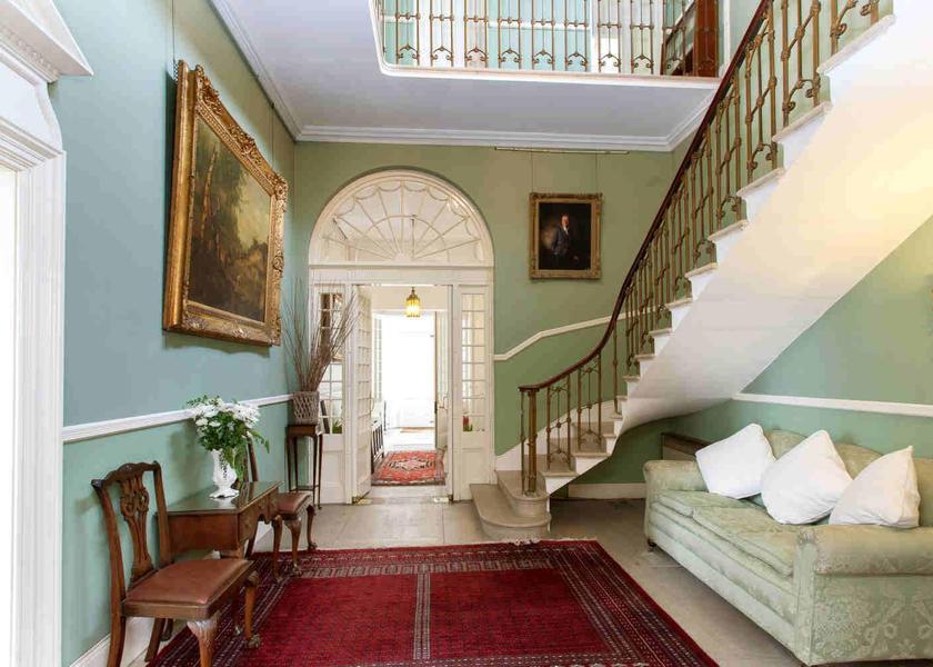 England Emsworth Lobby