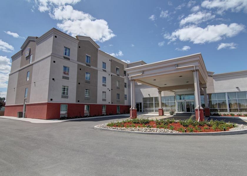 Ontario Clarington Exterior Detail