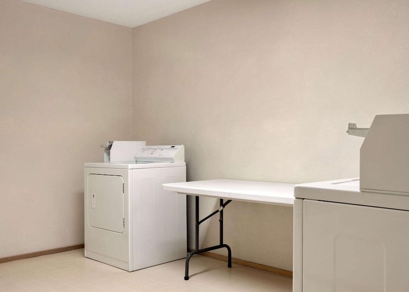 Kansas Fort Scott Laundry room