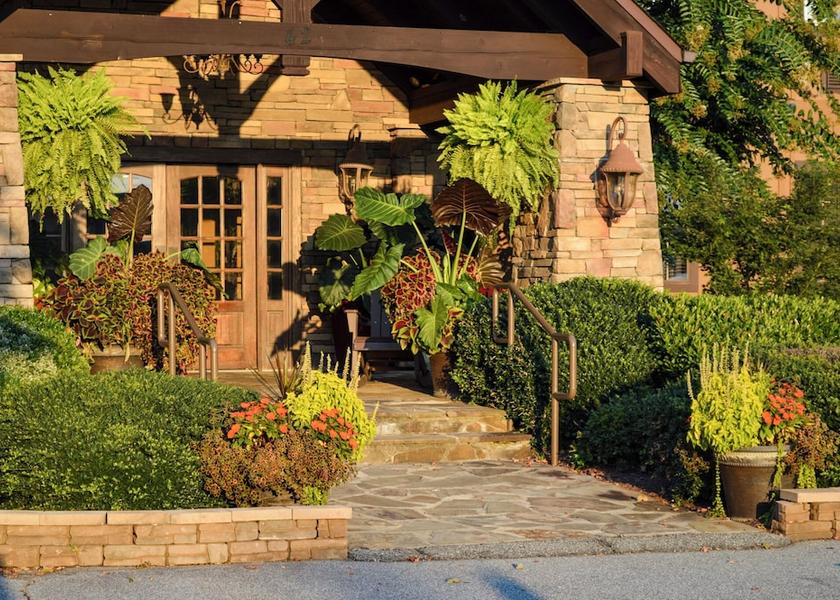 North Carolina Flat Rock Facade