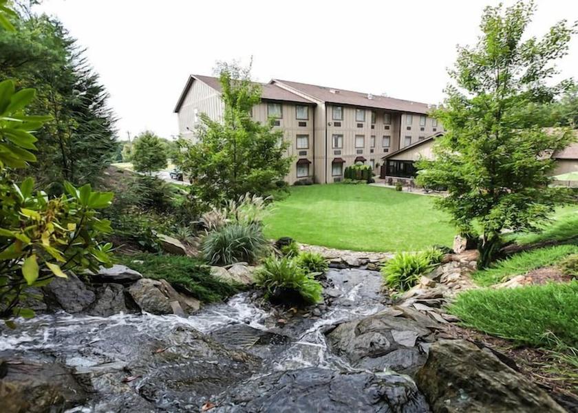 North Carolina Flat Rock Property Grounds