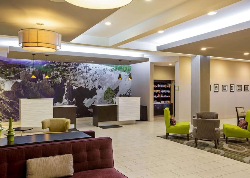 Utah Cedar City Lobby