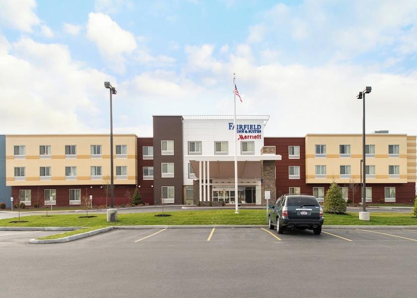 New York Utica Exterior Detail