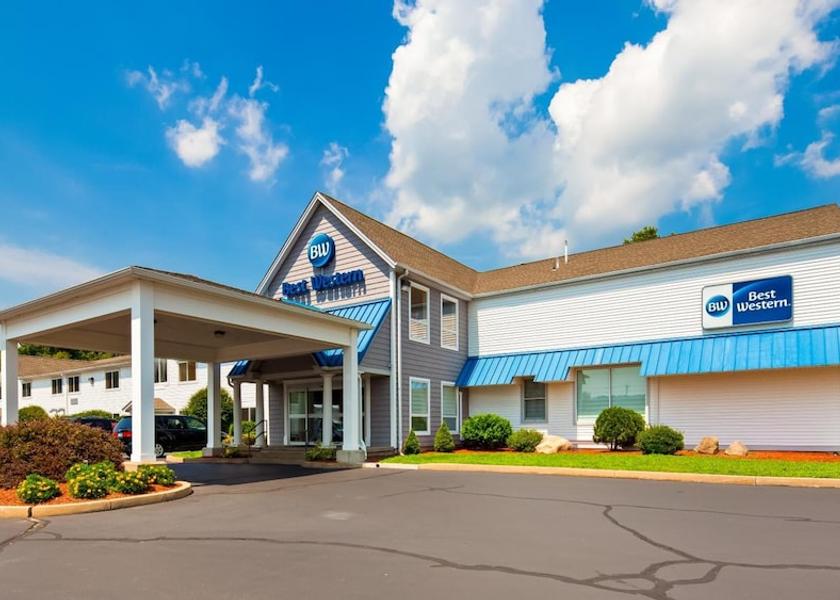 Connecticut Mansfield Center Exterior Detail