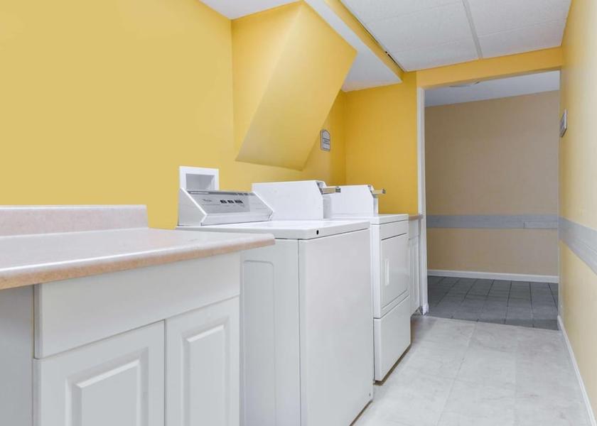 Connecticut Mansfield Center Laundry Room