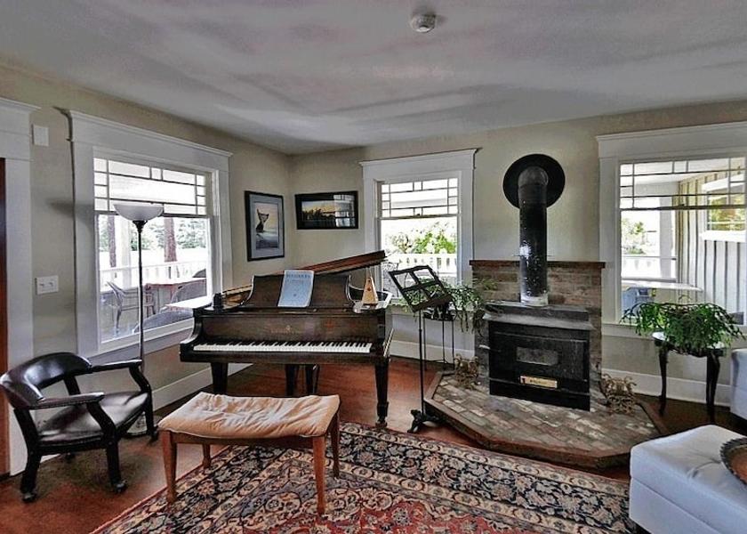 Washington Friday Harbor Interior Entrance