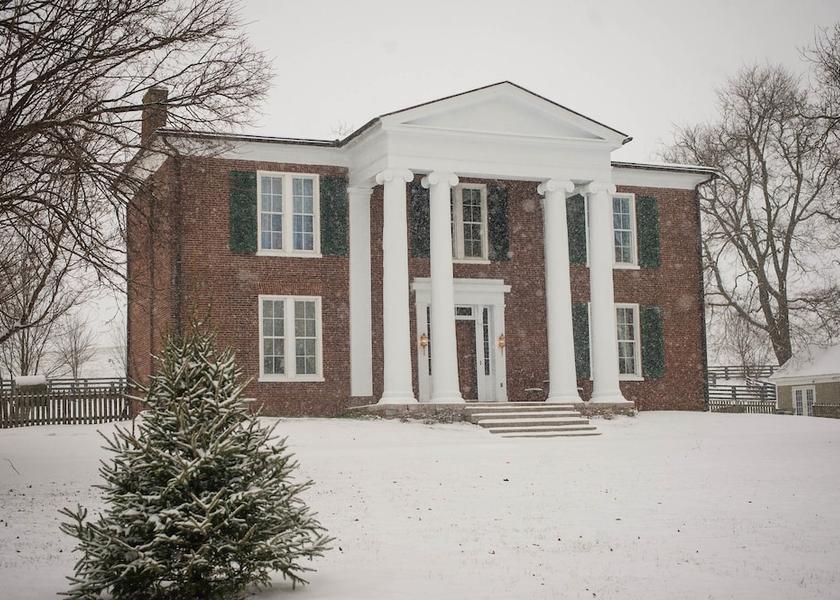 Kentucky paint lick Facade