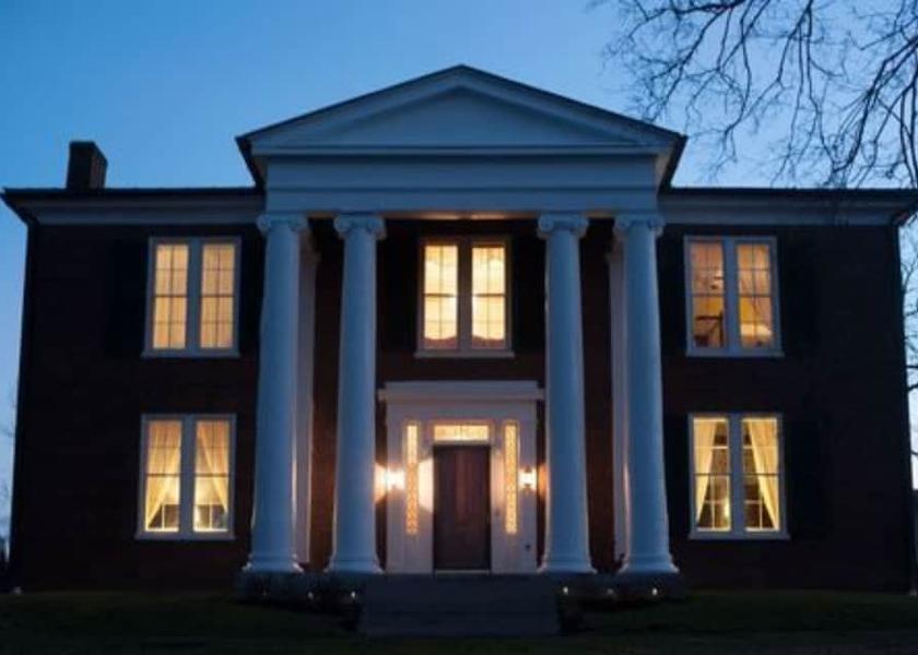 Kentucky paint lick Facade