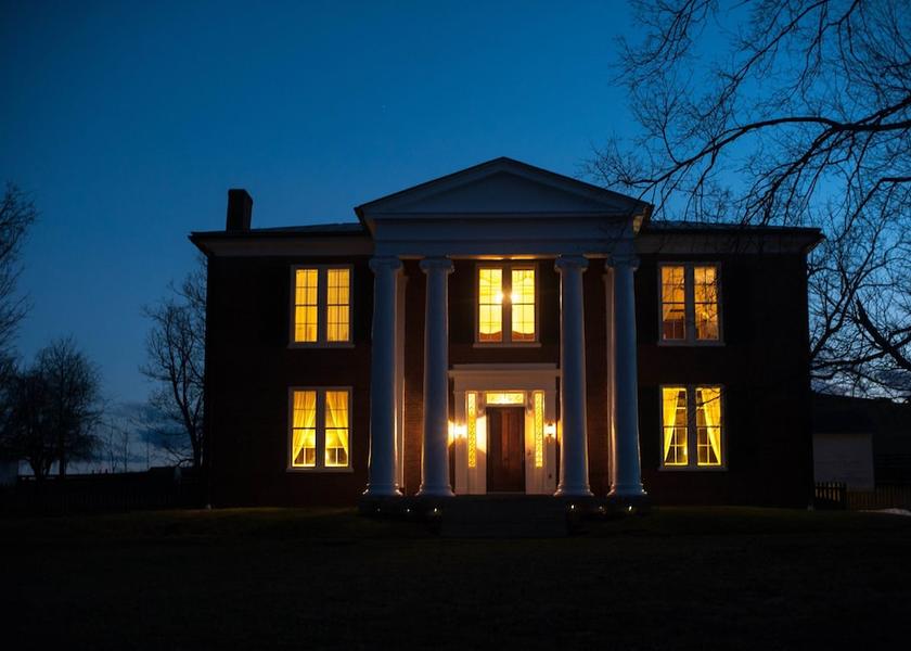 Kentucky paint lick Facade