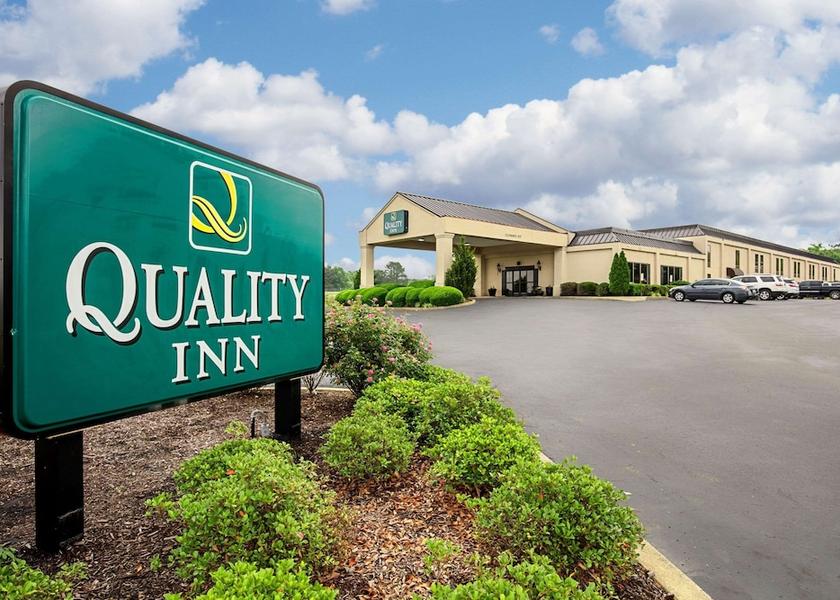 Mississippi Holly Springs Exterior Detail