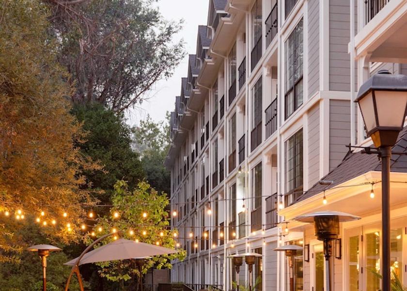 California Saratoga Exterior Detail