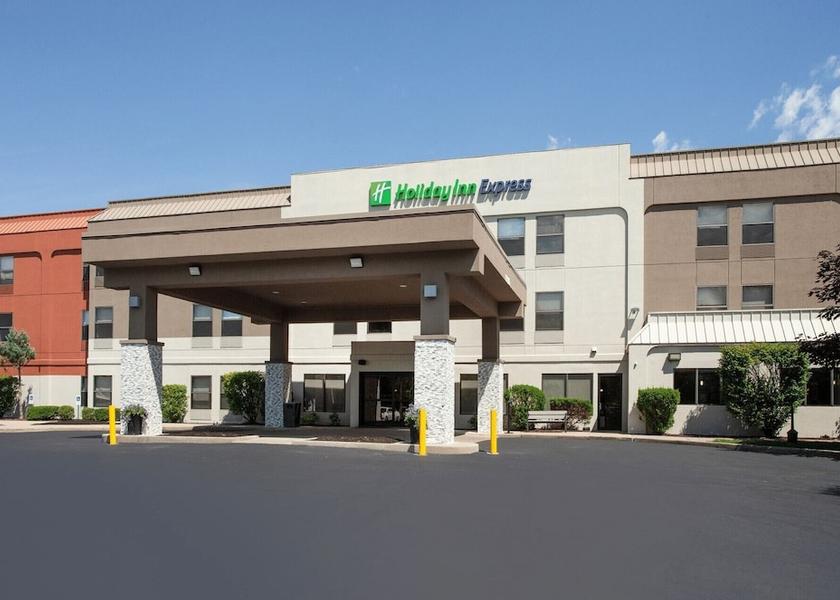 California Fremont Exterior Detail