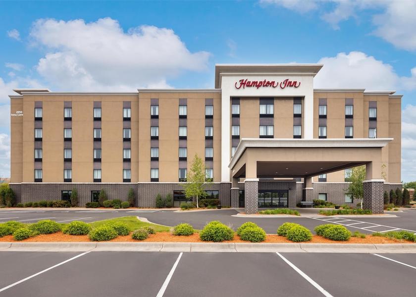 Minnesota Roseville Exterior Detail