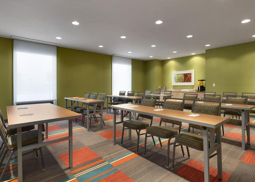 Illinois Champaign Meeting Room