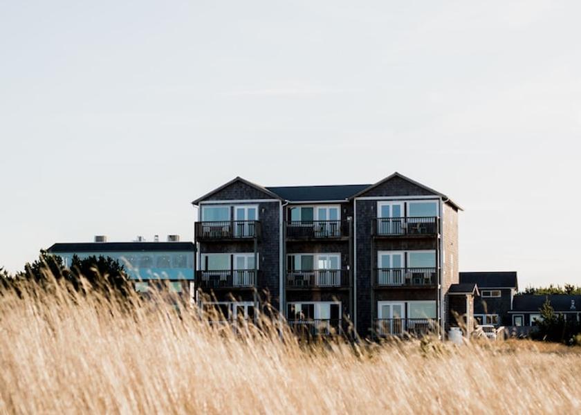 Washington Long Beach Facade