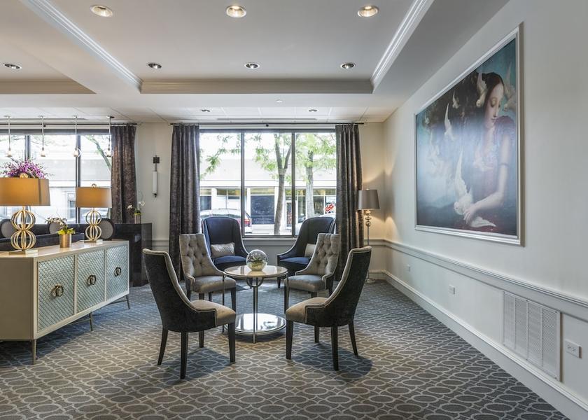 Illinois Homewood Lobby sitting area