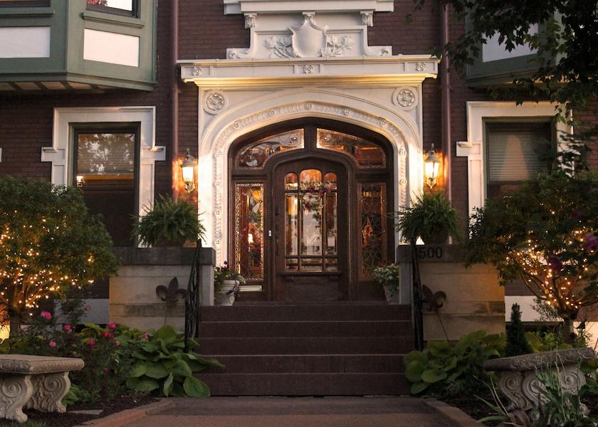 Missouri St. Louis Facade