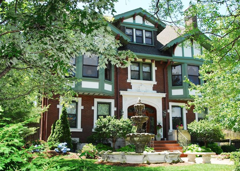 Missouri St. Louis Facade