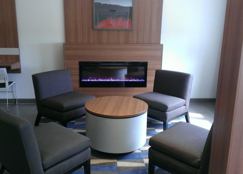 New York Binghamton Lobby sitting area