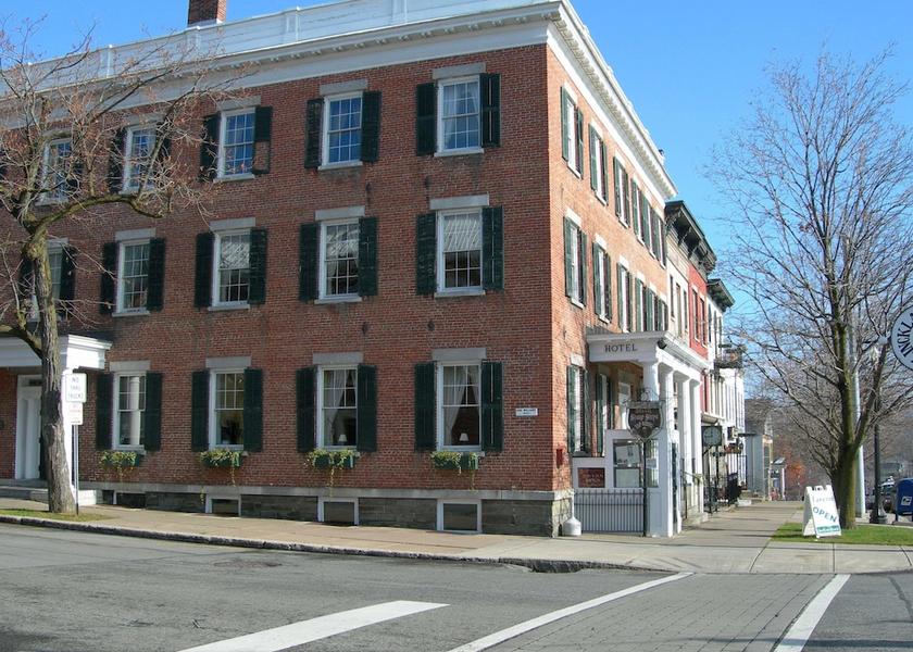 New York cazenovia Exterior Detail