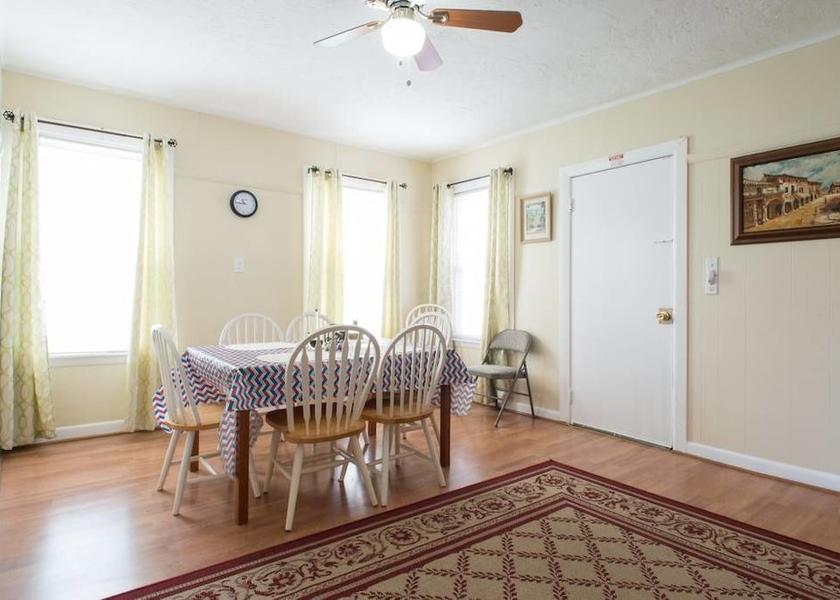 Massachusetts Salem In-Room Dining