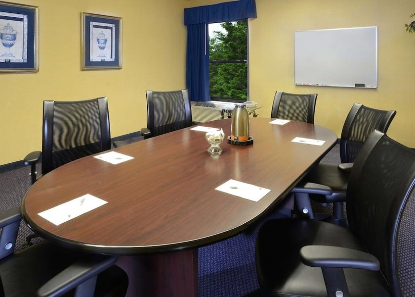 North Carolina Roxboro Meeting Room
