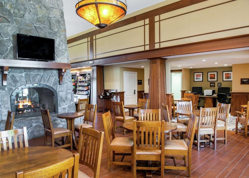 New York Victor Breakfast Area