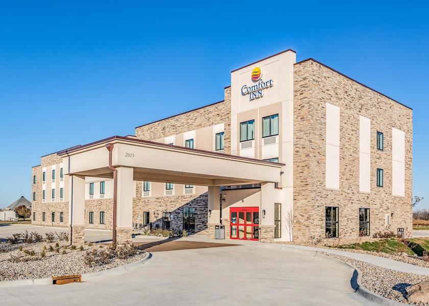 Iowa Altoona Exterior Detail