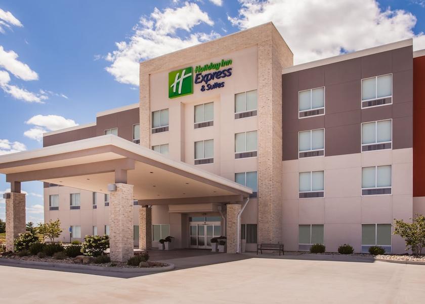 Illinois Litchfield Exterior Detail