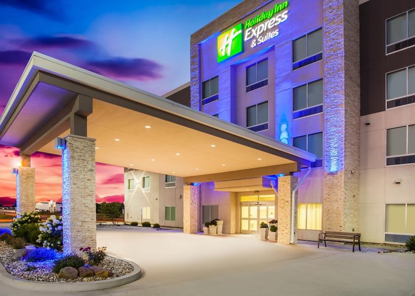 Illinois Litchfield Primary image