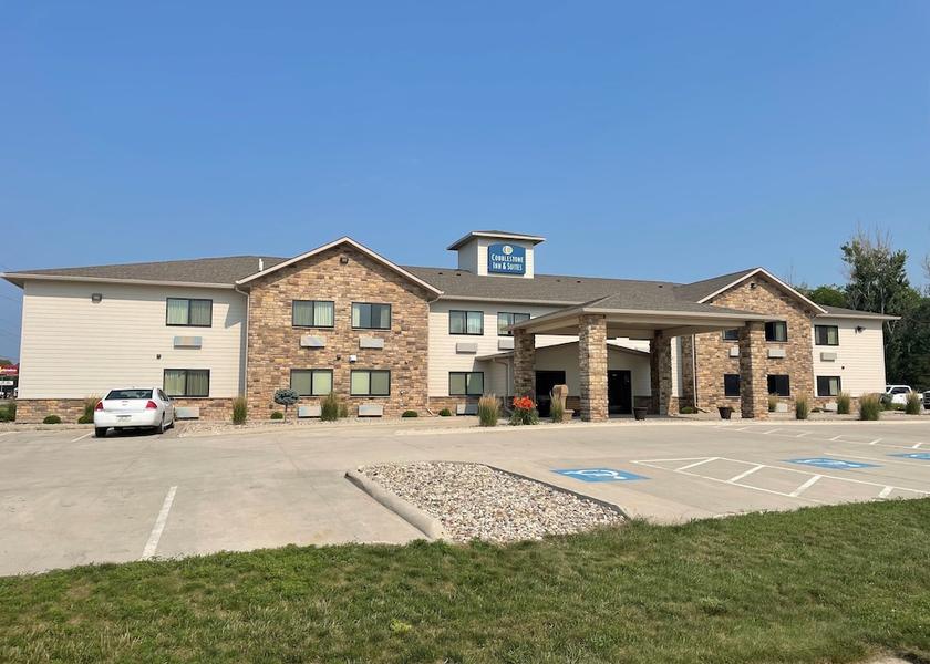 Iowa Clarion Exterior Detail