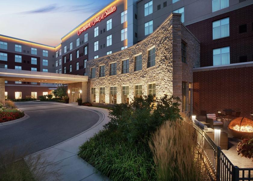 Illinois Rosemont Exterior