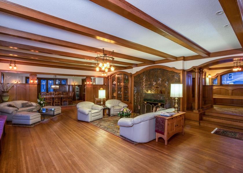 Wisconsin Wausau Lobby