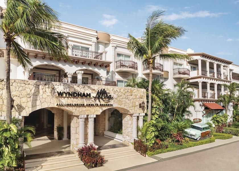 Quintana Roo Playa del Carmen Facade