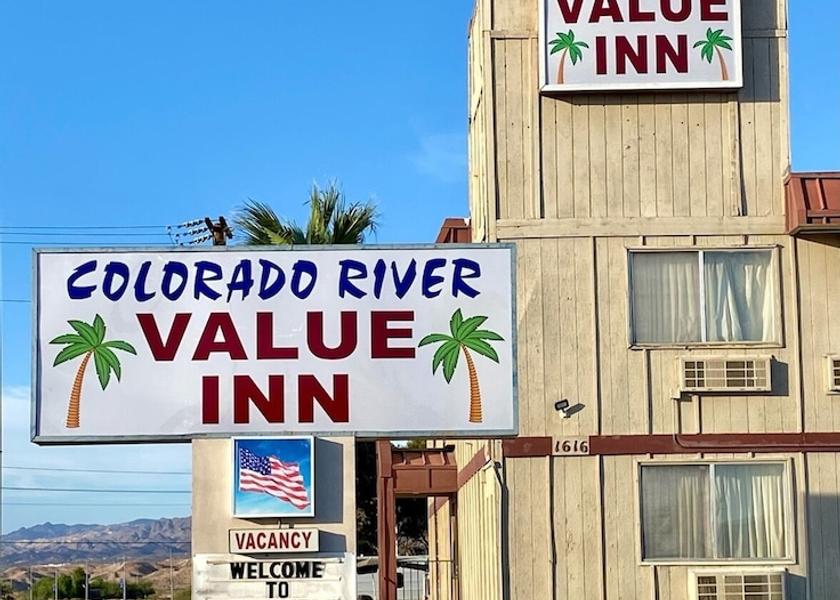 Nevada Bullhead City Exterior Detail