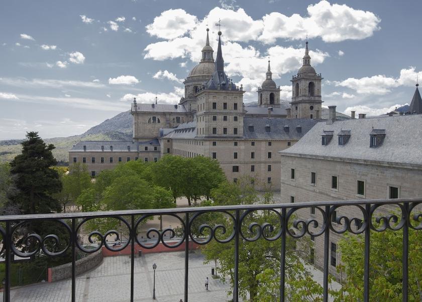 Community of Madrid San Lorenzo de El Escorial Exterior Detail