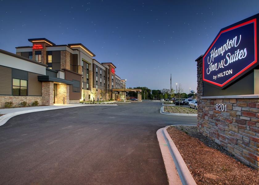 Wisconsin Milwaukee Front of property - evening/night