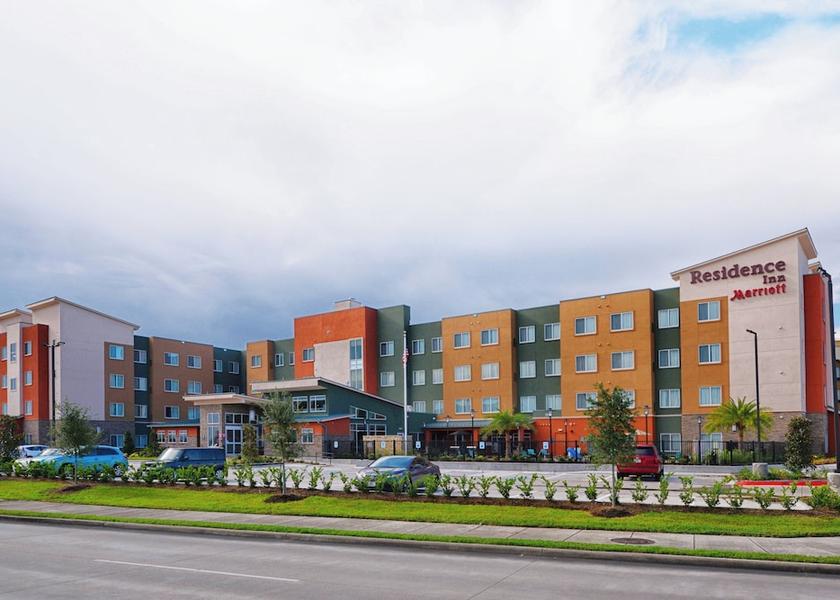 California Pasadena Exterior Detail